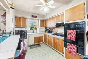 195 Park St, Ridgefield Park, NJ 07660 - Photo 25
