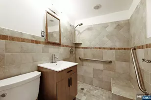 19-15 Hunter Pl, Fair Lawn, NJ 07410 - Photo 9