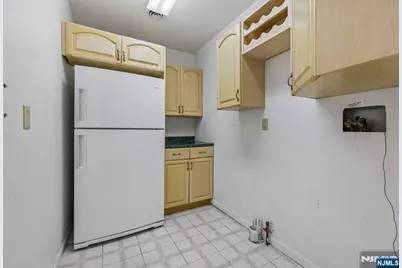 53 Ponds Circle, Wayne, NJ 07470 - Photo 17