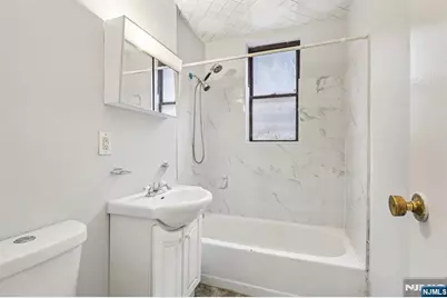 262 Clendenny Avenue 6 #6, Jersey City, NJ 07304 - Photo 17