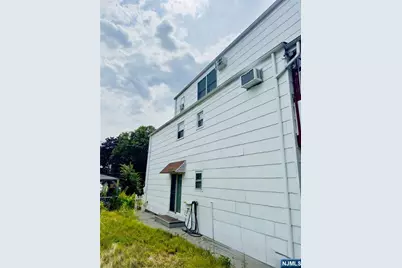 7 E 1st, Bayonne, NJ 07002 - Photo 7