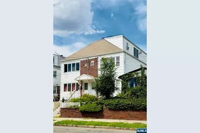 7 E 1st, Bayonne, NJ 07002 - Photo 3