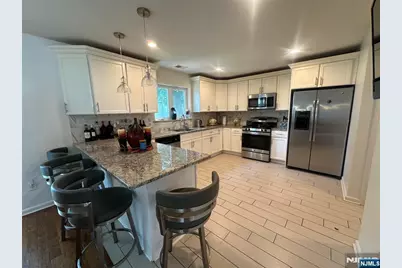 250 E 9th Avenue, Roselle, NJ 07203 - Photo 7