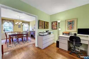 927 Commonwealth Dr 4, Teaneck Township, NJ 07666 - Photo 5