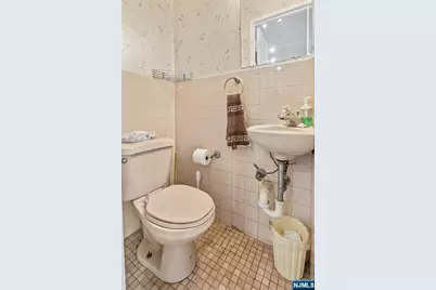 142 Slocum Avenue, Englewood, NJ 07631 - Photo 13