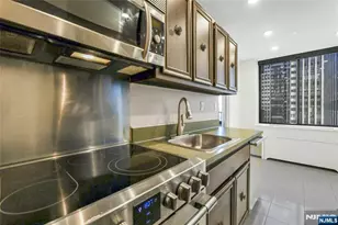 200 Winston Dr 421, Cliffside Park, NJ 07010 - Photo 15