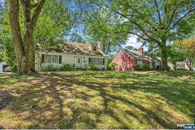 341 W End Avenue, North Plainfield, NJ 07063 - Photo 9