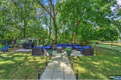 341 W End Avenue, North Plainfield, NJ 07063 - Photo 15