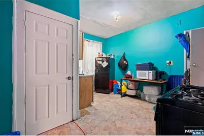 102 10th, Passaic, NJ 07055 - Photo 11