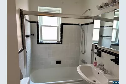 326 Bridge Plaza 3E #3E, Fort Lee, NJ 07024 - Photo 7