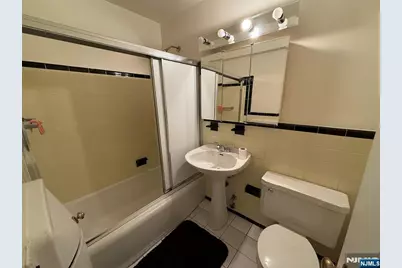 326 Bridge Plaza 3E #3E, Fort Lee, NJ 07024 - Photo 11