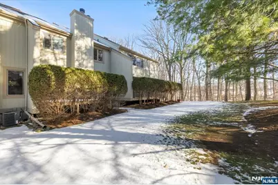 580 Laramie Lane, Mahwah, NJ 07430 - Photo 17