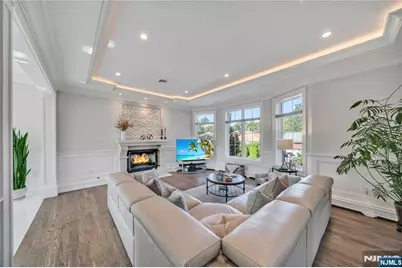 214 Forest Road, Fort Lee, NJ 07024 - Photo 19