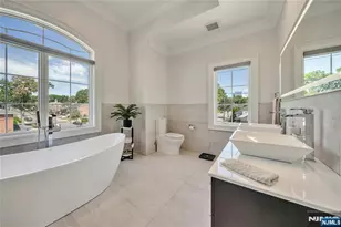 214 Forest Rd, Fort Lee, NJ 07024 - Photo 33