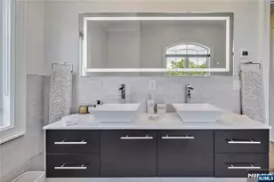 214 Forest Rd, Fort Lee, NJ 07024 - Photo 35