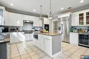 26 Sara Hill Ln, Englewood Cliffs, NJ 07632 - Photo 11