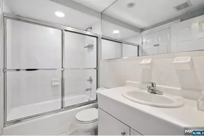 26 Sara Hill Lane, Englewood Cliffs, NJ 07632 - Photo 21