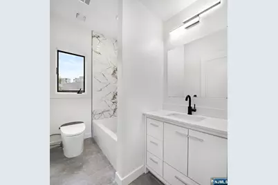 93 Crescent Avenue, Cliffside Park, NJ 07010 - Photo 23
