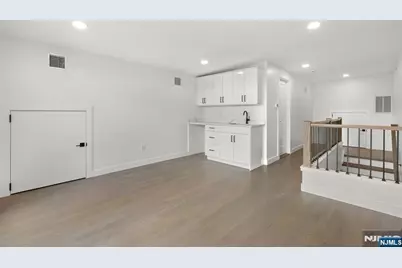 93 Crescent Avenue, Cliffside Park, NJ 07010 - Photo 29