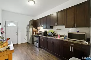 24-26 Willoughby St, Newark, NJ 07112 - Photo 17