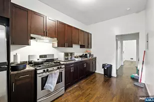 24-26 Willoughby St, Newark, NJ 07112 - Photo 9