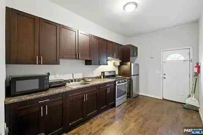 24-26 Willoughby Street, Newark, NJ 07112 - Photo 19