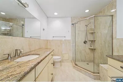 1077 River Road Th9 #TH9, Edgewater, NJ 07020 - Photo 15