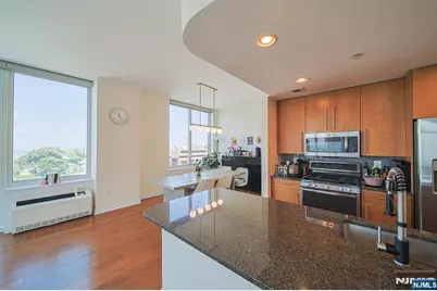 800 12th Street 1019 #1019, Palisades Park, NJ 07650 - Photo 15