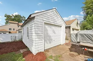 167 Vreeland Ave, Bergenfield, NJ 07621 - Photo 17