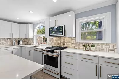 12 Kingston Road, Wayne, NJ 07470 - Photo 9