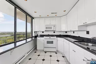 151 Prospect Ave 18A, Hackensack, NJ 07601 - Photo 11