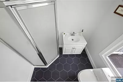 422 Davis Avenue, Kearny, NJ 07032 - Photo 13