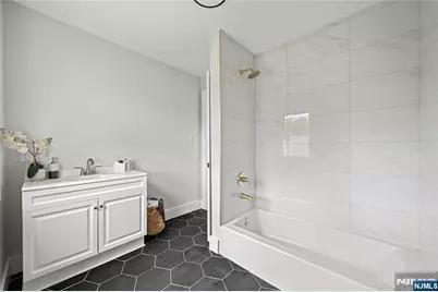 422 Davis Avenue, Kearny, NJ 07032 - Photo 21