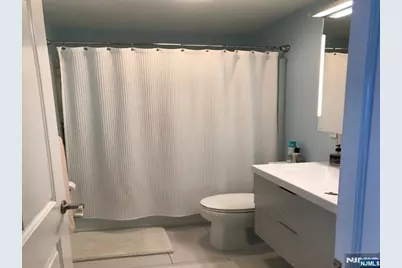 211 Walton Street, Ridgewood, NJ 07450 - Photo 5