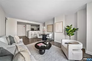 6404 City Pl, Edgewater, NJ 07020 - Photo 3