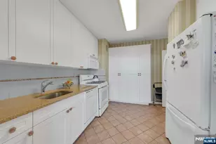 1530 Palisade 23N, Fort Lee, NJ 07024 - Photo 17