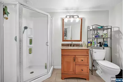 1061 Roosevelt Avenue, New Milford, NJ 07646 - Photo 35