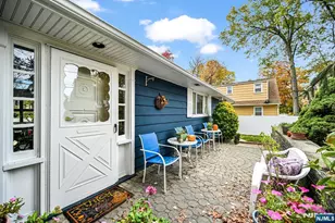 1061 Roosevelt Ave, New Milford, NJ 07646 - Photo 7