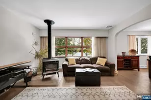 1061 Roosevelt Ave, New Milford, NJ 07646 - Photo 11