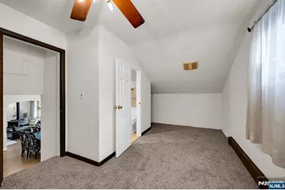 1061 Roosevelt Avenue, New Milford, NJ 07646 - Photo 23