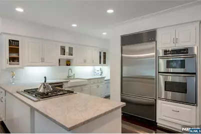 5 Leslie Place, Tenafly, NJ 07670 - Photo 7