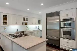 5 Leslie Pl, Tenafly, NJ 07670 - Photo 7