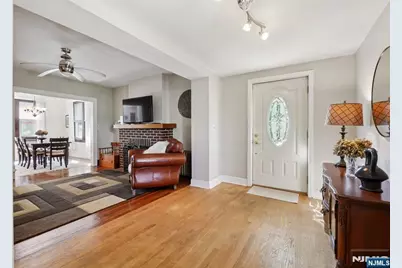 6 Swan Road, Livingston, NJ 07039 - Photo 3