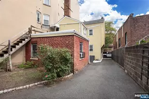 87 McWhorter St, Newark, NJ 07105 - Photo 21