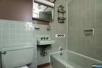 87 McWhorter Street, Newark, NJ 07105 - Photo 11