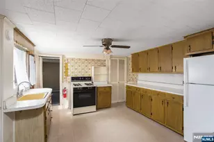 87 McWhorter St, Newark, NJ 07105 - Photo 3