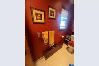 580 Oregon Avenue, Cliffside Park, NJ 07010 - Photo 33