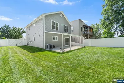 902 Spruce Street, Roselle, NJ 07203 - Photo 39