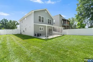 902 Spruce St, Roselle, NJ 07203 - Photo 39