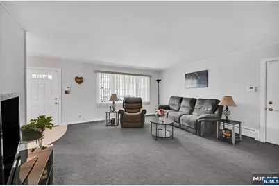 43 Hoffman Avenue, Rochelle Park Township, NJ 07662 - Photo 13